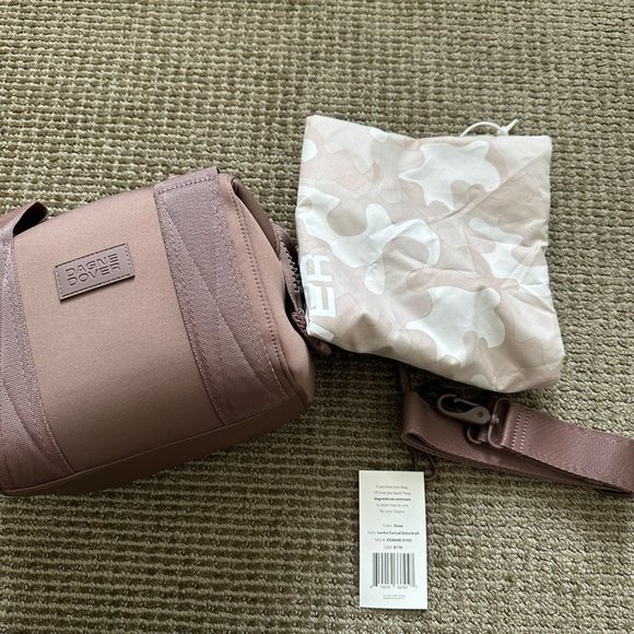 DAGNE DOVER Landon Carryall Tote XS Crossbody Bag in Dune - Picture 6 of 9